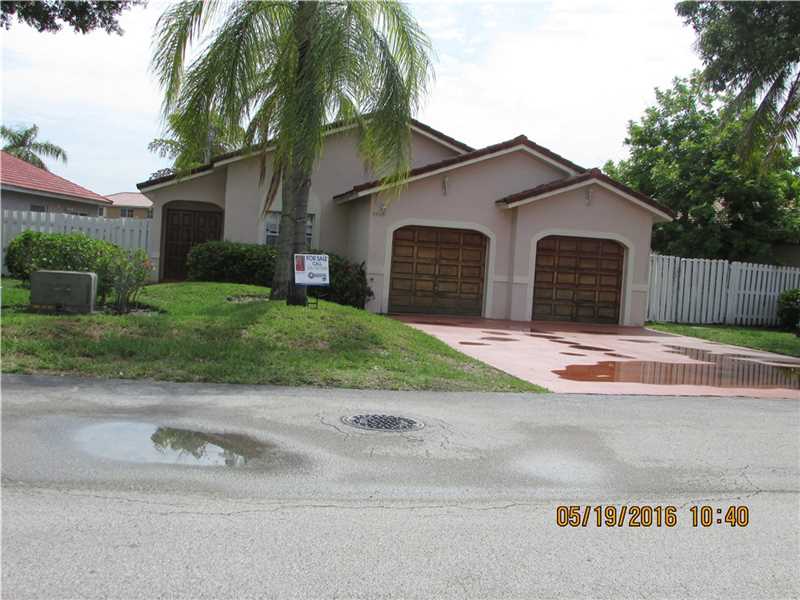 For Sale: 18145 NW 61st Ave Hialeah, FL 33015