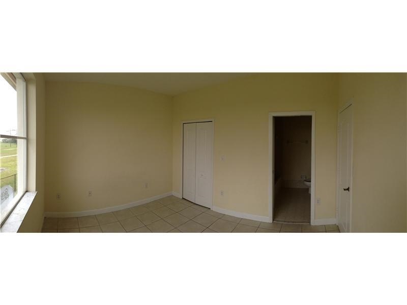 17820 NW 73rd Ave #209-1 Hialeah, FL 33015