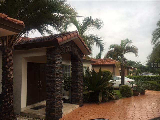 8847 NW 188th Ter