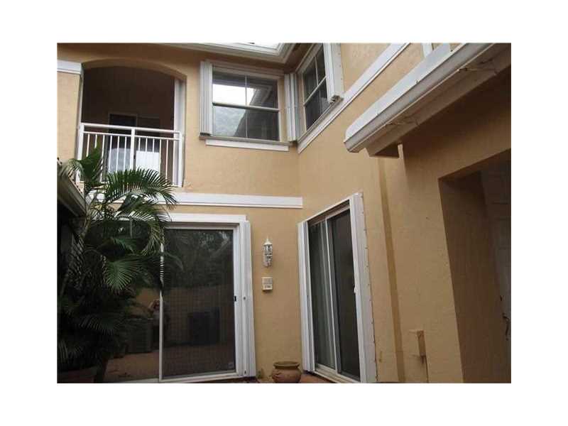 For Sale: 1515 Seagrape Way #1515 Hollywood, FL 33019