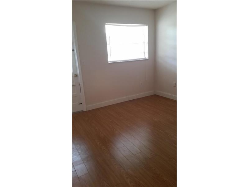 1840 Dewey St #103