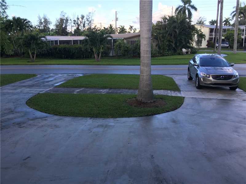 For Sale: 923 N 14th Ave Hollywood, FL 33020