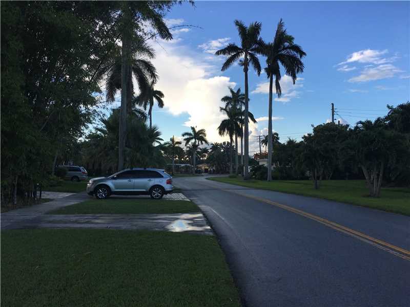 For Sale: 923 N 14th Ave Hollywood, FL 33020