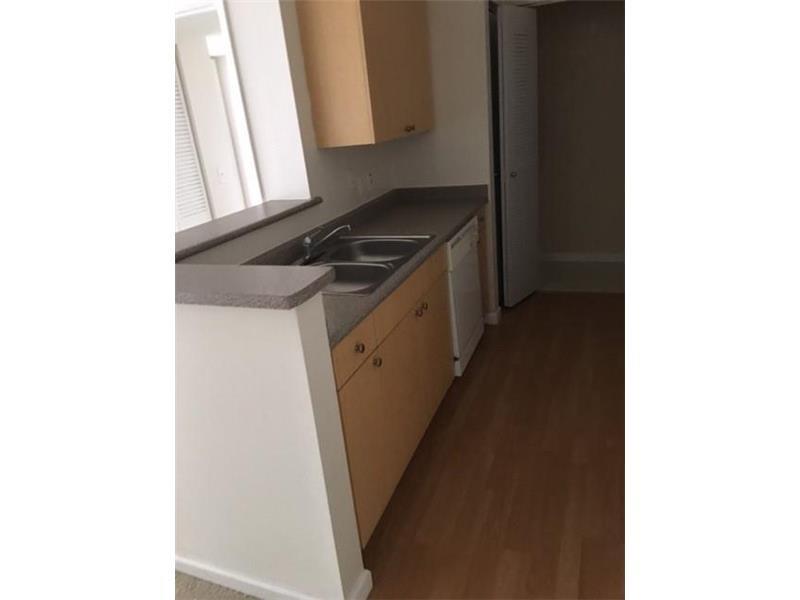 1919 Van Buren St #509A