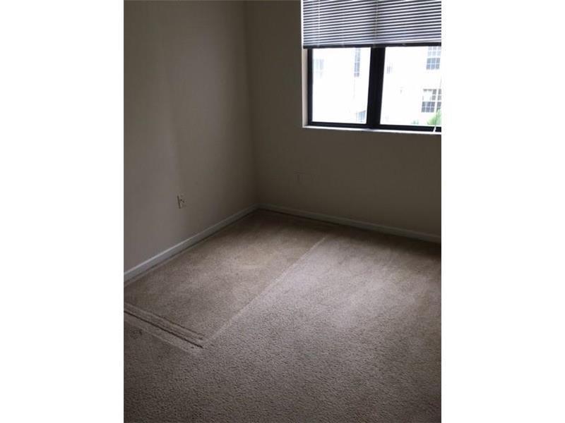 1919 Van Buren St #509A