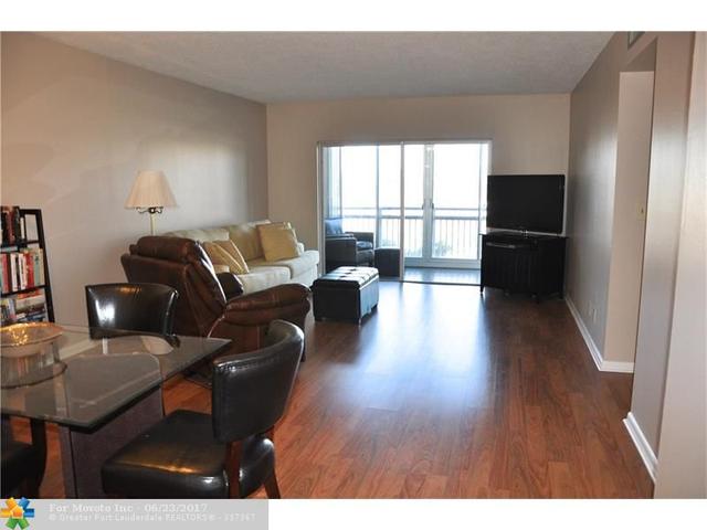 4400 Hillcrest Dr #720