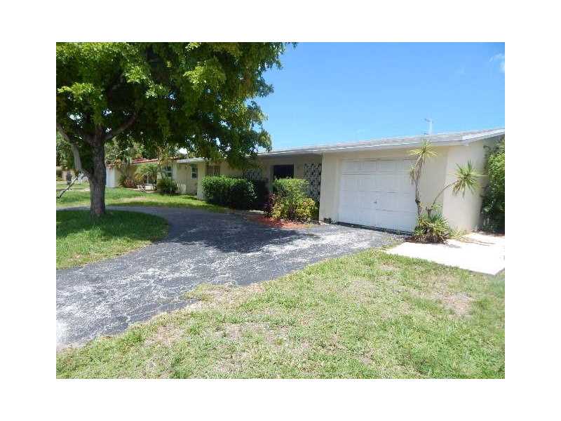 2115 N 40th Ave Hollywood, FL 33021