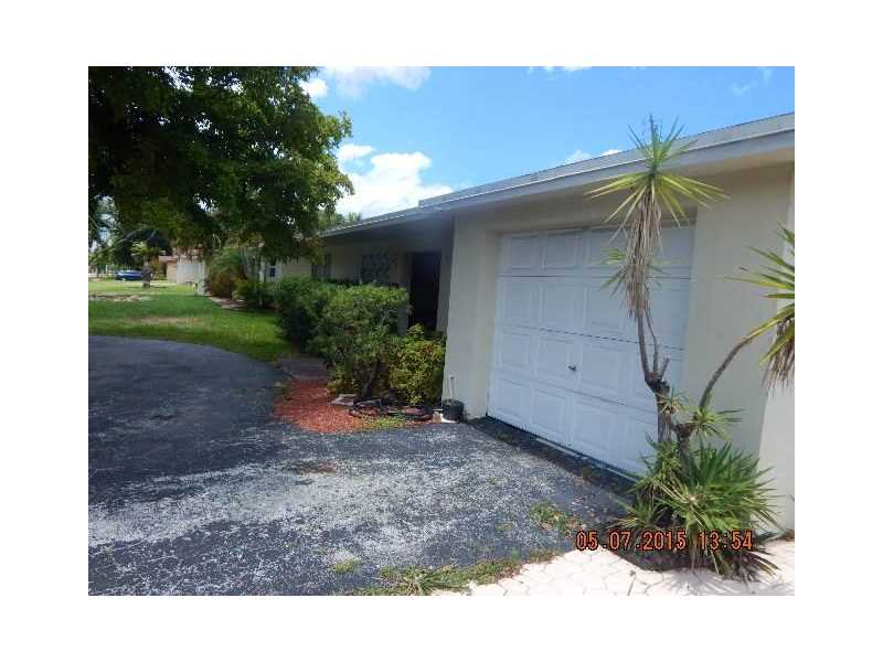 2115 N 40th Ave Hollywood, FL 33021