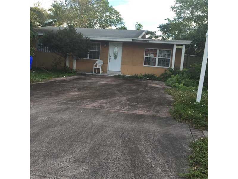 5656 Arthur St Hollywood, FL 33021