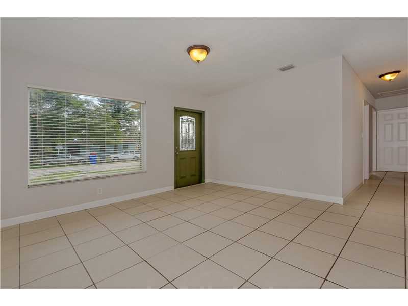 840 NW 69th Ave
