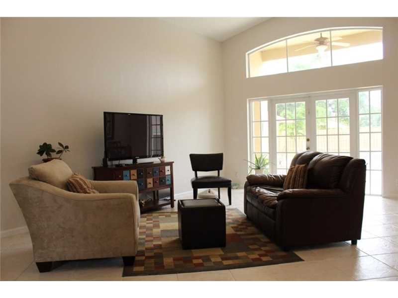 19176 SW 12 St Hollywood, FL 33025