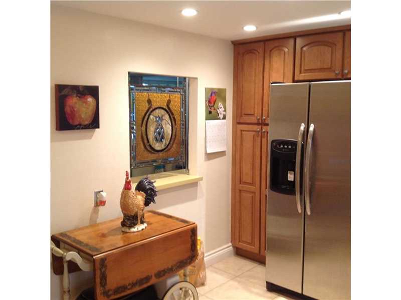 For Sale: 9923 S Hollybrook Lake Dr #304 Hollywood, FL 33025