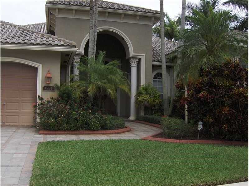 For Sale: 1221 NW 137th Ave Pembroke Pines, FL 33028