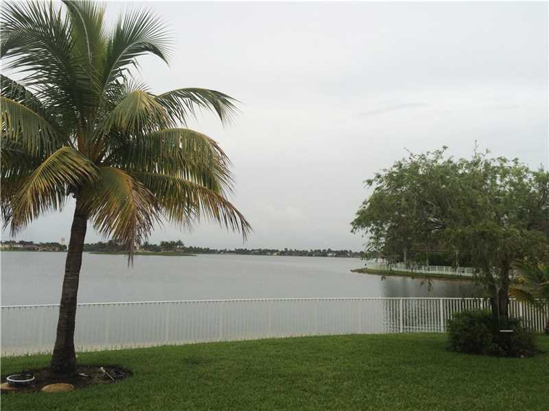 For Sale: 3901 SW 192nd Ter Hollywood, FL 33029