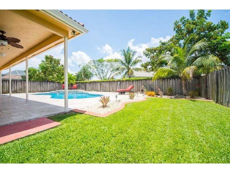 520 SW 178th Way Hollywood, FL 33029