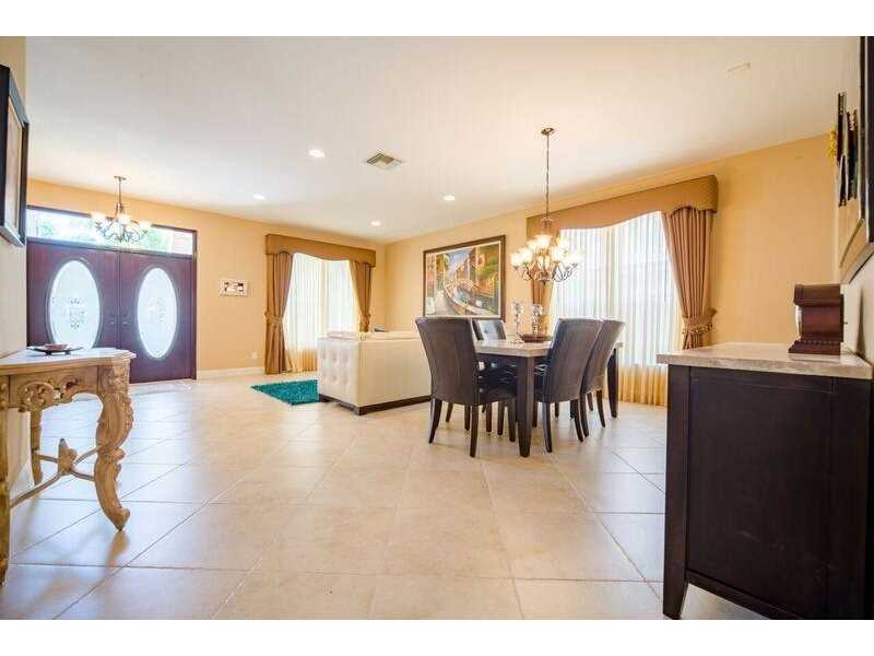 520 SW 178th Way Hollywood, FL 33029