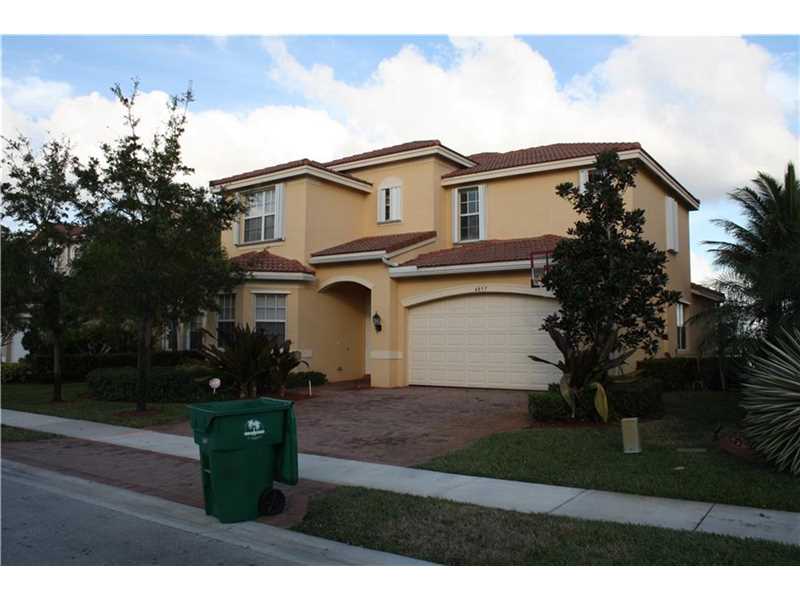 4857 SW 183 Ave Hollywood, FL 33029