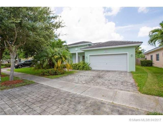 670 SE 30 Dr
