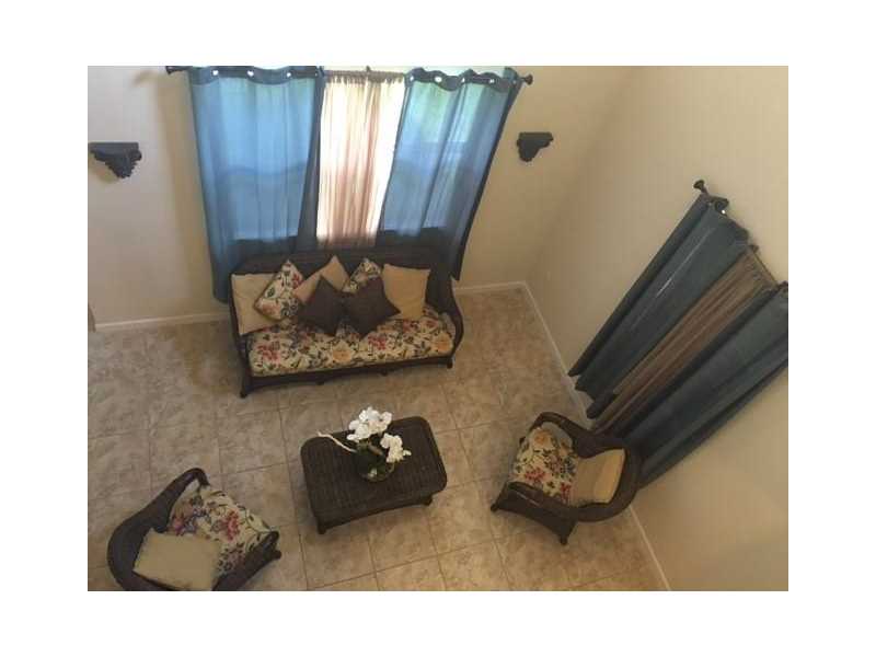 637 SE 33rd Ter