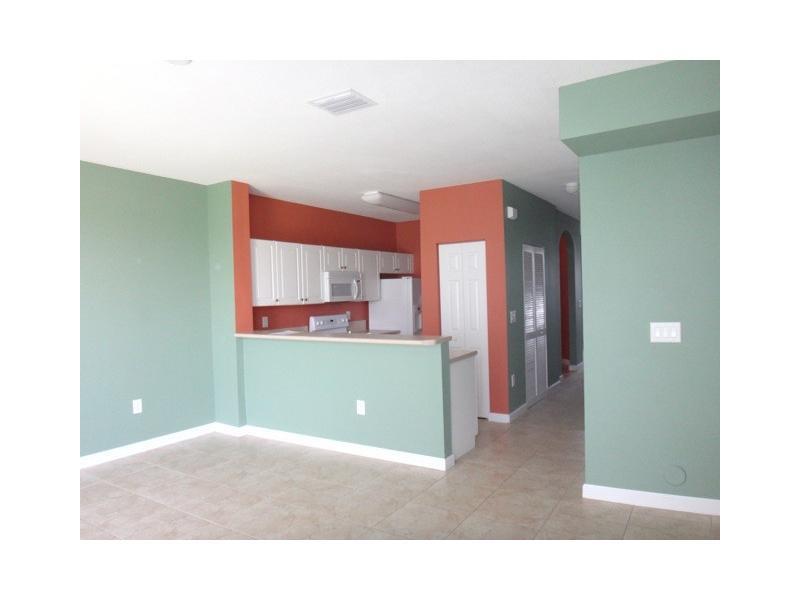 230 SE 29th Ave #7