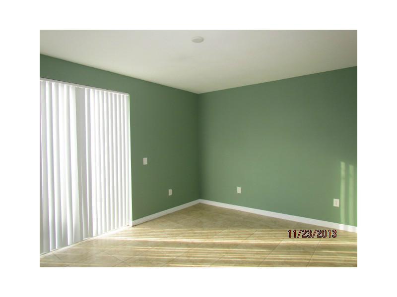 230 SE 29th Ave #7