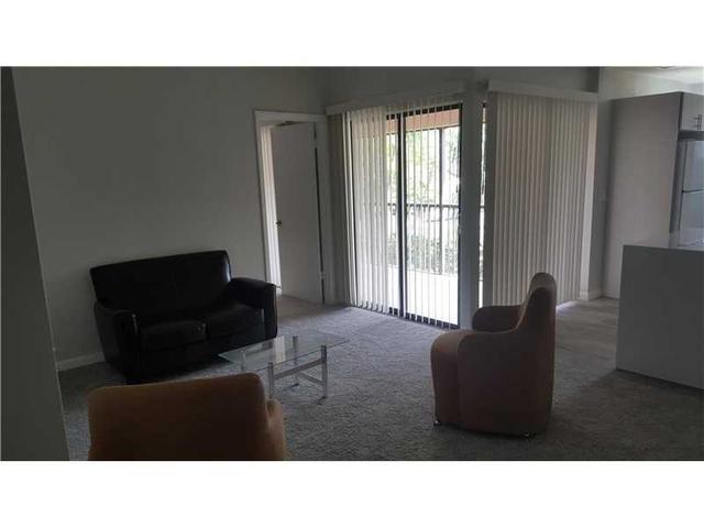 905 N Franklin Ave #905D