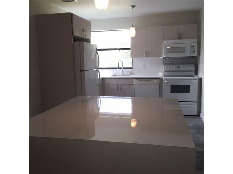 905 N Franklin Ave #905D