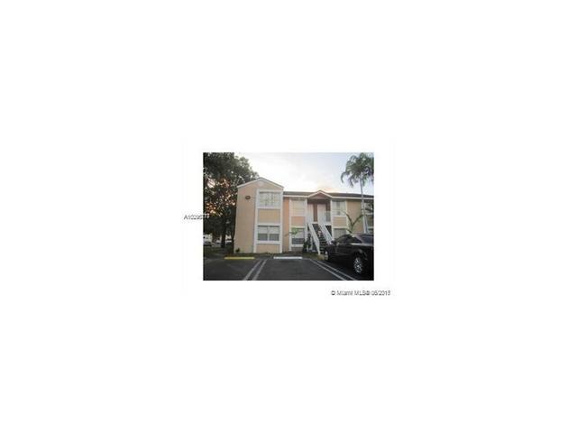 9711 N Hollybrook Lake Dr #303