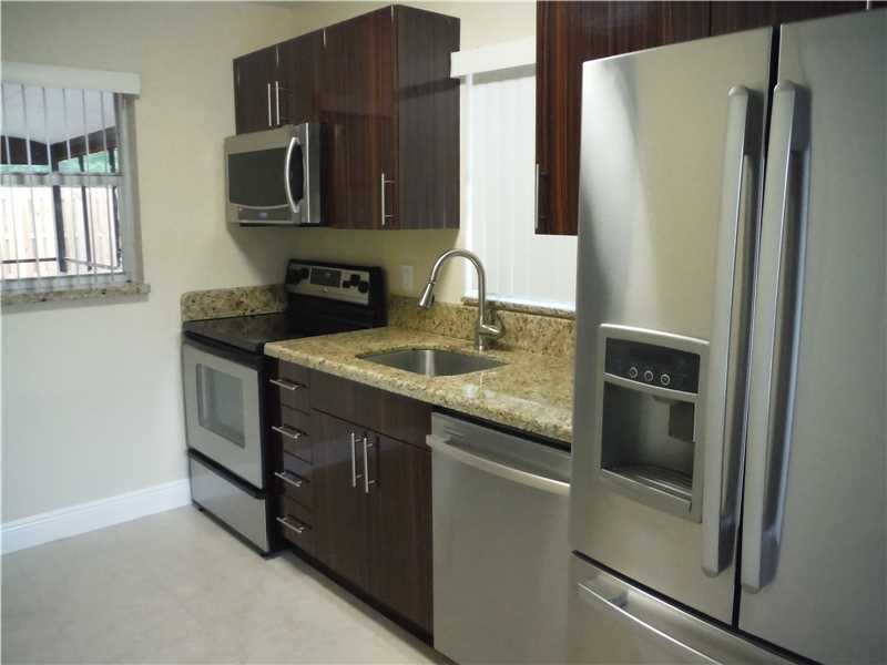 591 NW 21st Ct