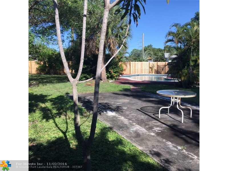 470 SW 14th Ct
