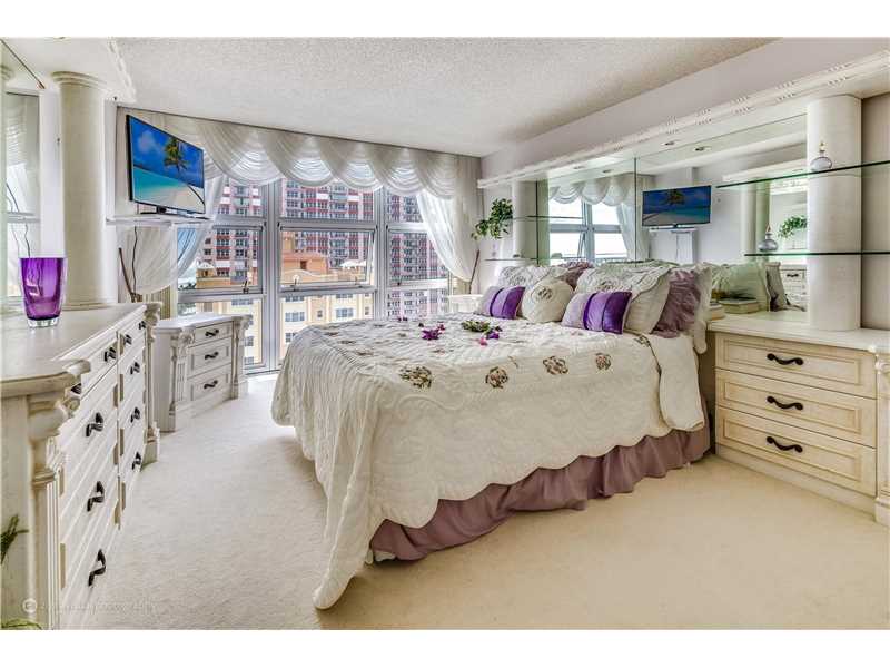 525 N Ocean Blvd #1121