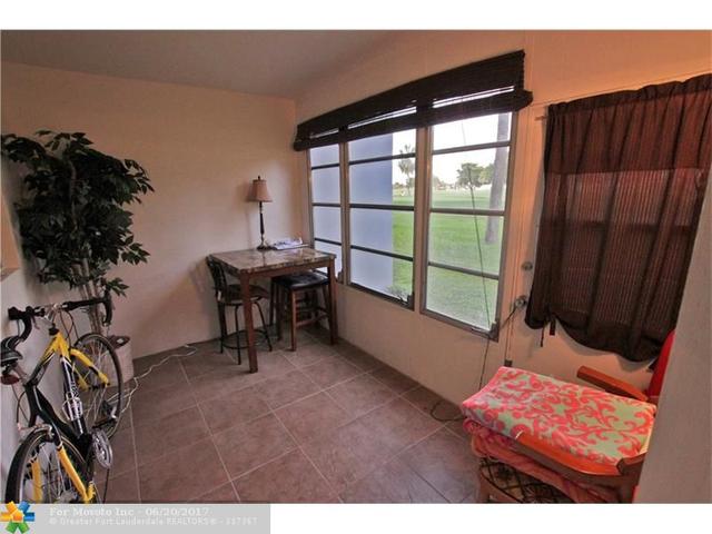 1050 Country Club Dr #406