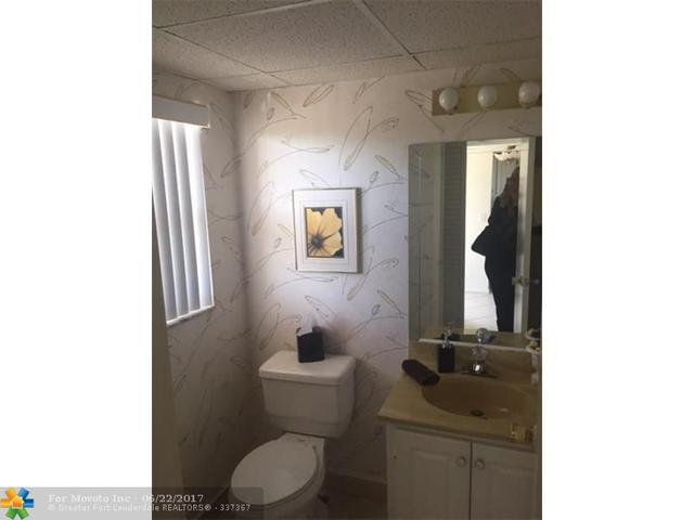 1050 Country Club Dr #406