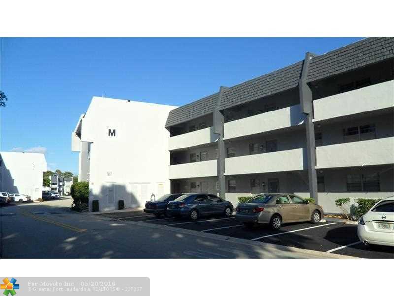 For Sale: 7887 Golf Circle Dr #APT 306 Pompano Beach, FL 33063