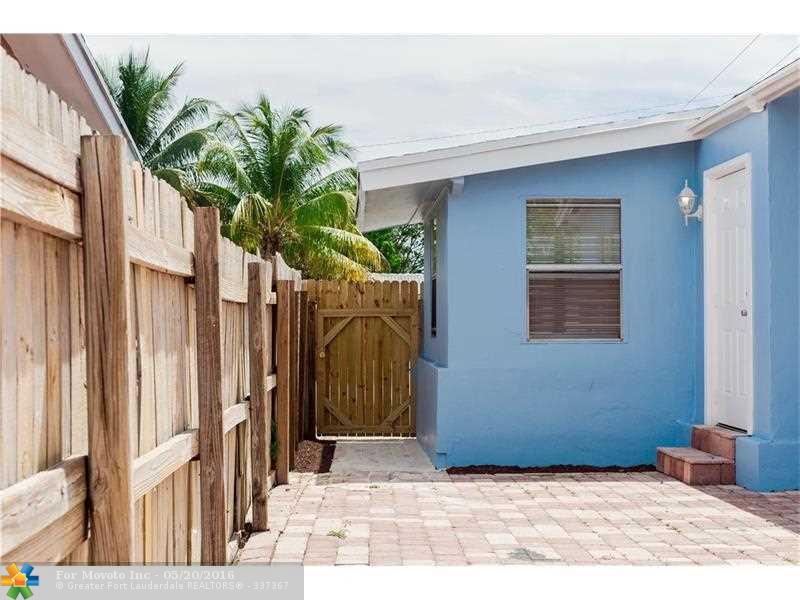 3611 NE 14th Ave, Pompano Beach FL 33064