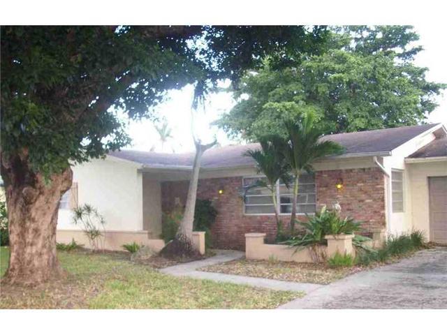 3860 NW 4th Ct