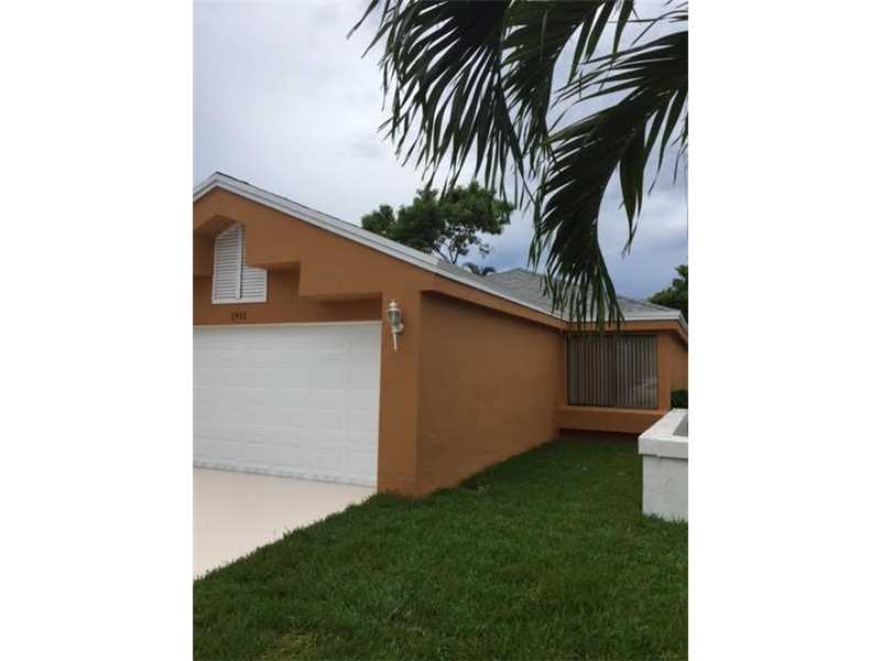 1911 NW 35th Ave
