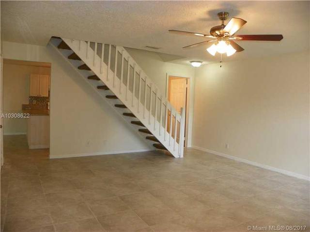 5590 Lakeside Dr #206