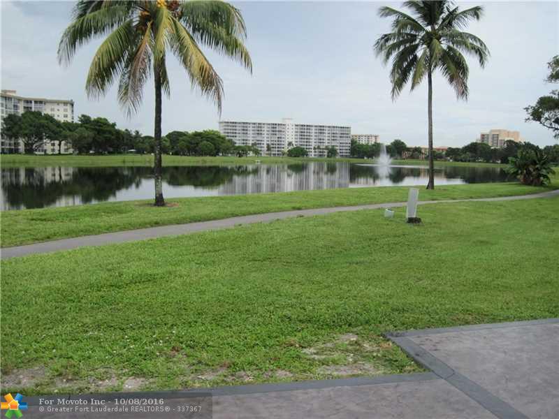 2911 N Palm Aire Dr #2911