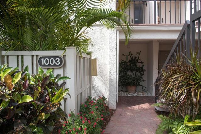 252 Markham L #252