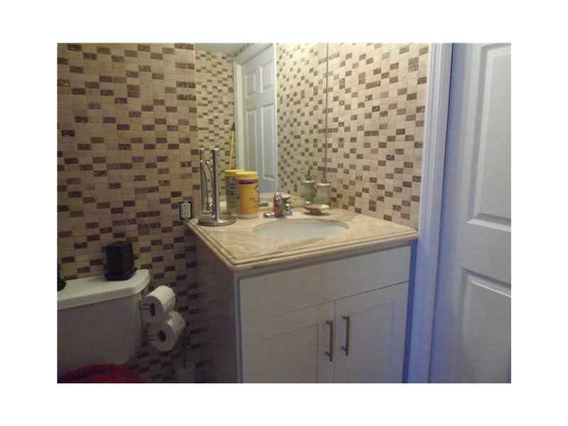 5065 Wiles Rd #306