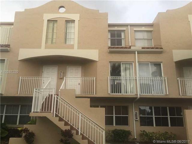 8893 Fountainebleau #202