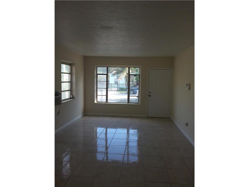 60 NW 41st St