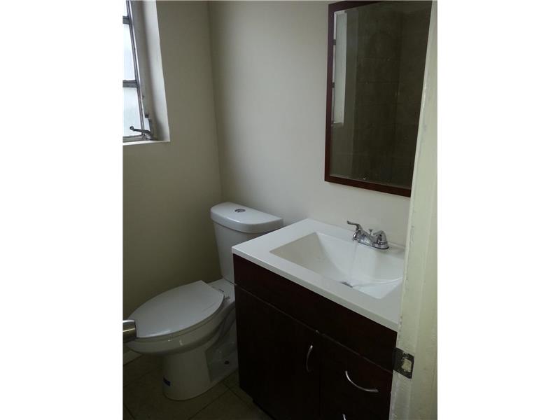 60 NW 41st St