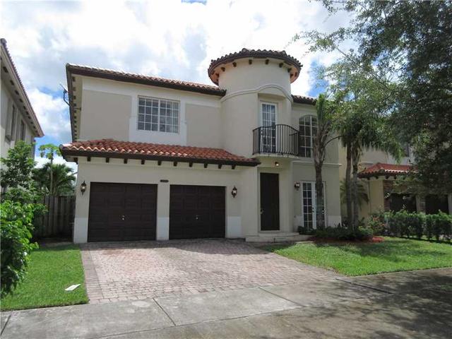 726 NW 3rd St