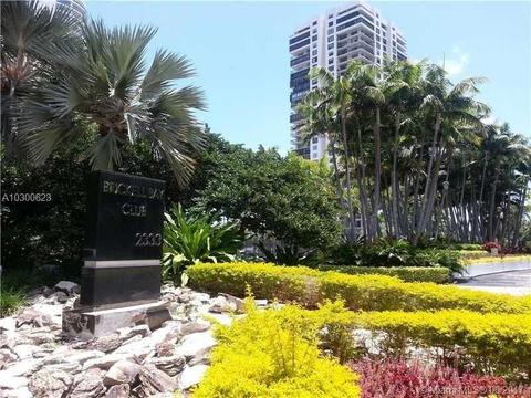2333 Brickell Ave #211