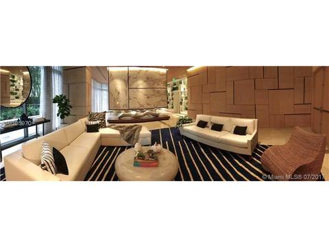 55 SW 9th St #2901