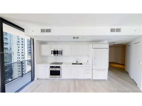 55 SW 9th St #2901