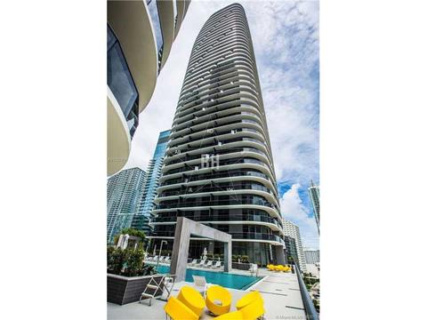 55 SW 9th St #2901