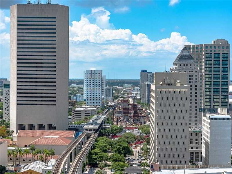 For Sale: 90 SW 3rd St #2609 Miami, FL 33130